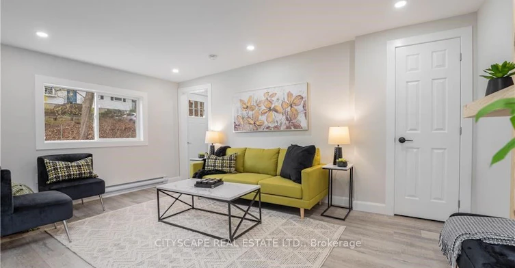 14 Mount Elgin Street, Brant, ON, N3L 1G3 - 6