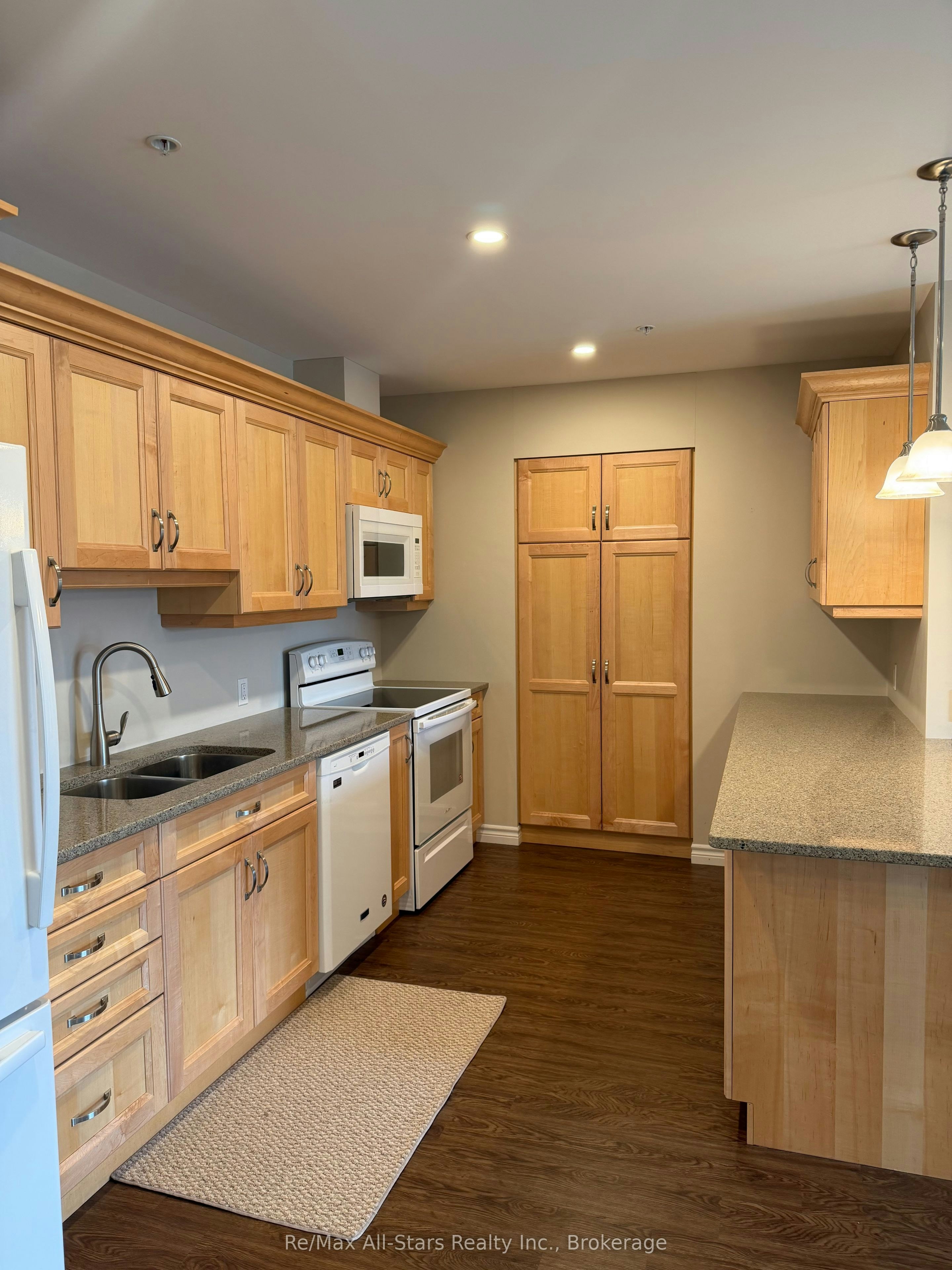 404-58 Glenelg Street, Kawartha Lakes, ON, K9V 2V4 - 6