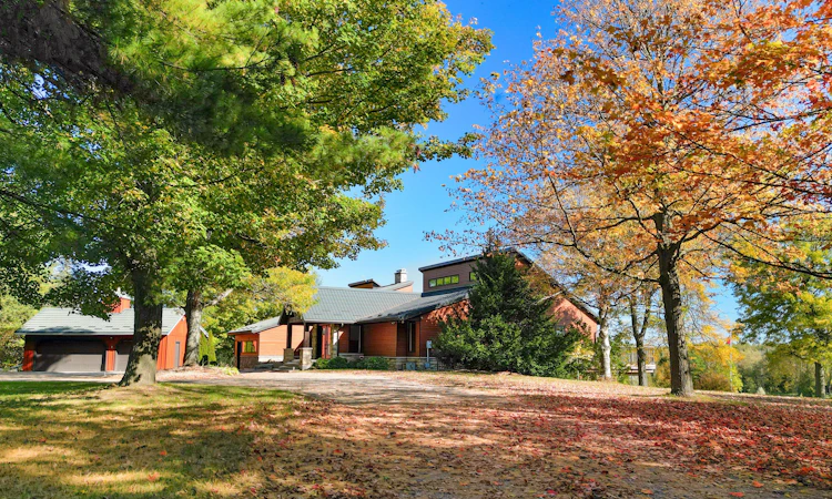9121 Erin Garafraxa Townline