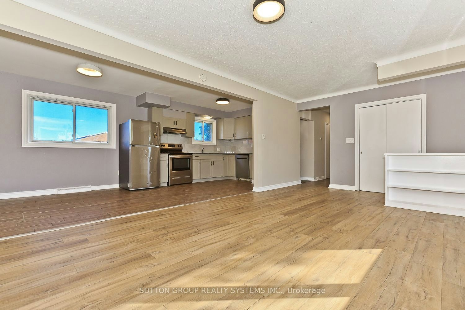 40 Jacobson Avenue, St. Catharines, ON, L2T 2Z7 5