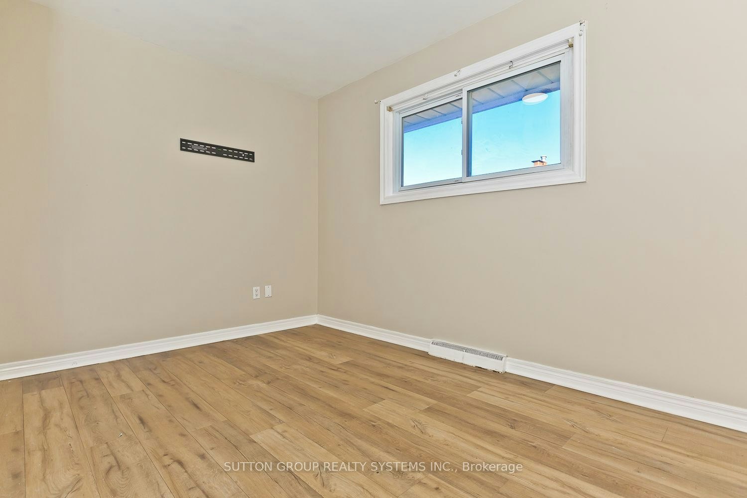40 Jacobson Avenue, St. Catharines, ON, L2T 2Z7 - 9