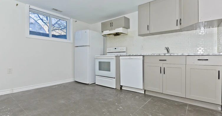 (BASEMENT) 40 Jacobson Avenue, St. Catharines, ON, L2T 2Z7 - 4