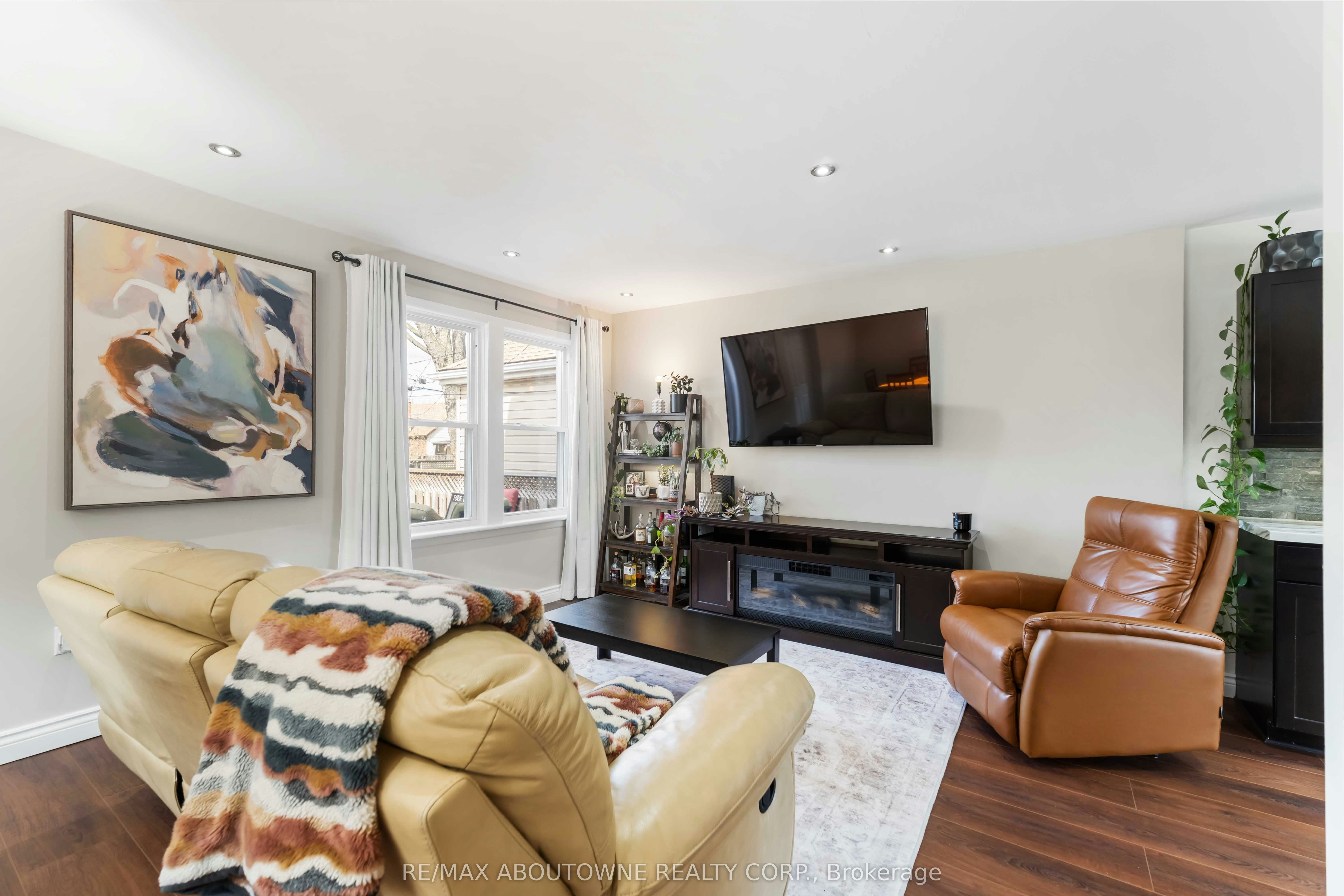 54 Weir Street S, Hamilton, ON, L8K 3A4 - 8