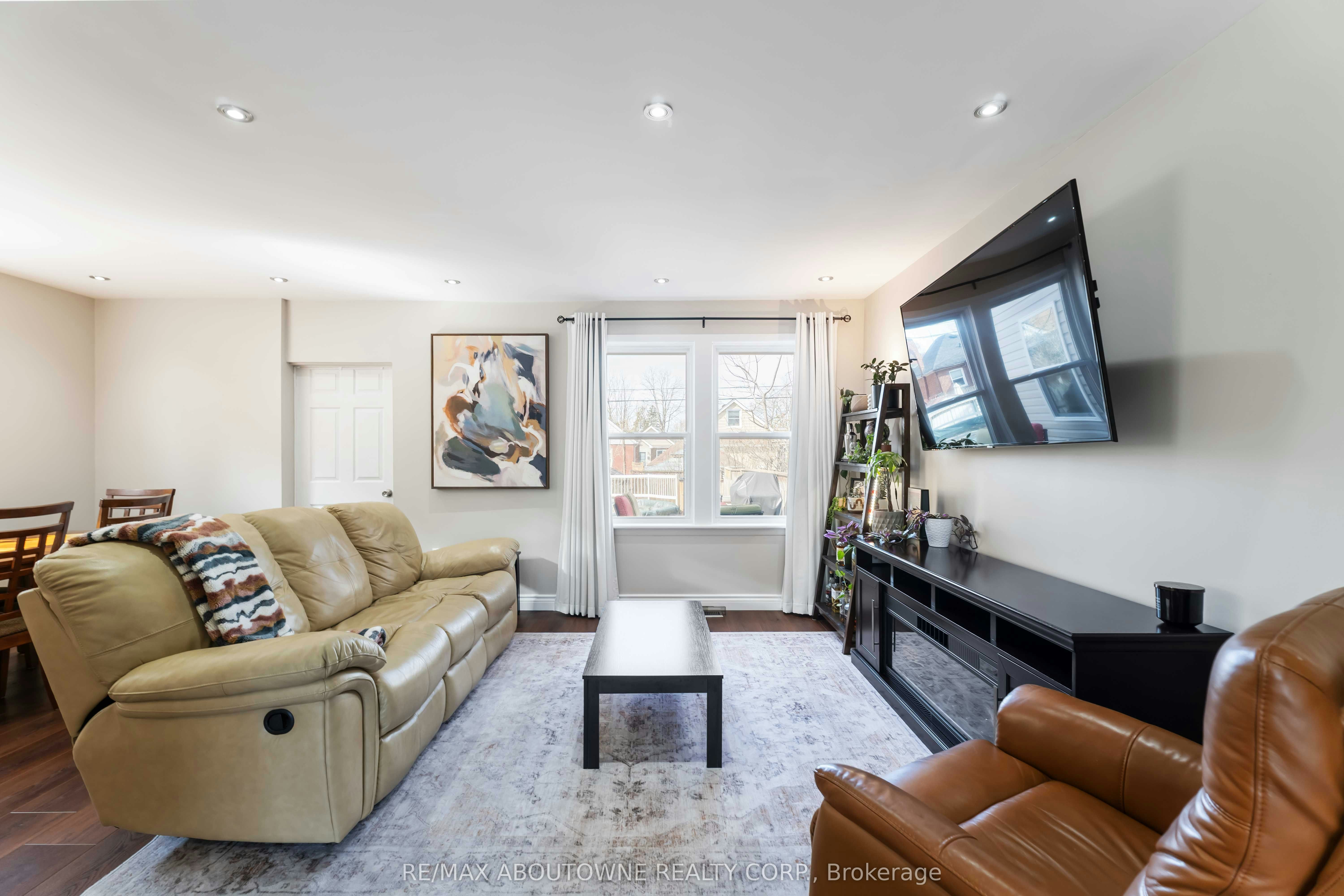 54 Weir Street S, Hamilton, ON, L8K 3A4 - 9
