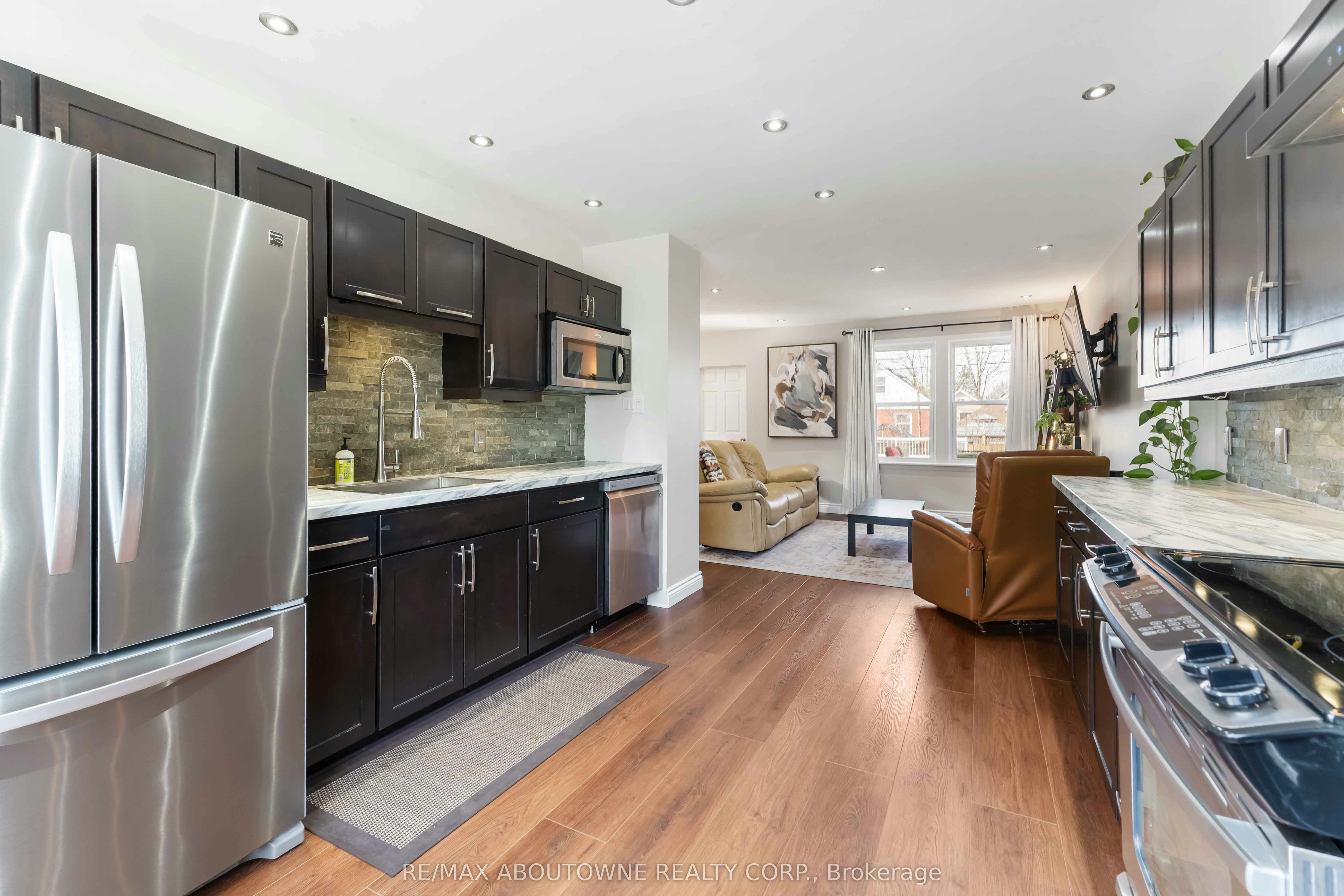 54 Weir Street S, Hamilton, ON, L8K 3A4 - 14