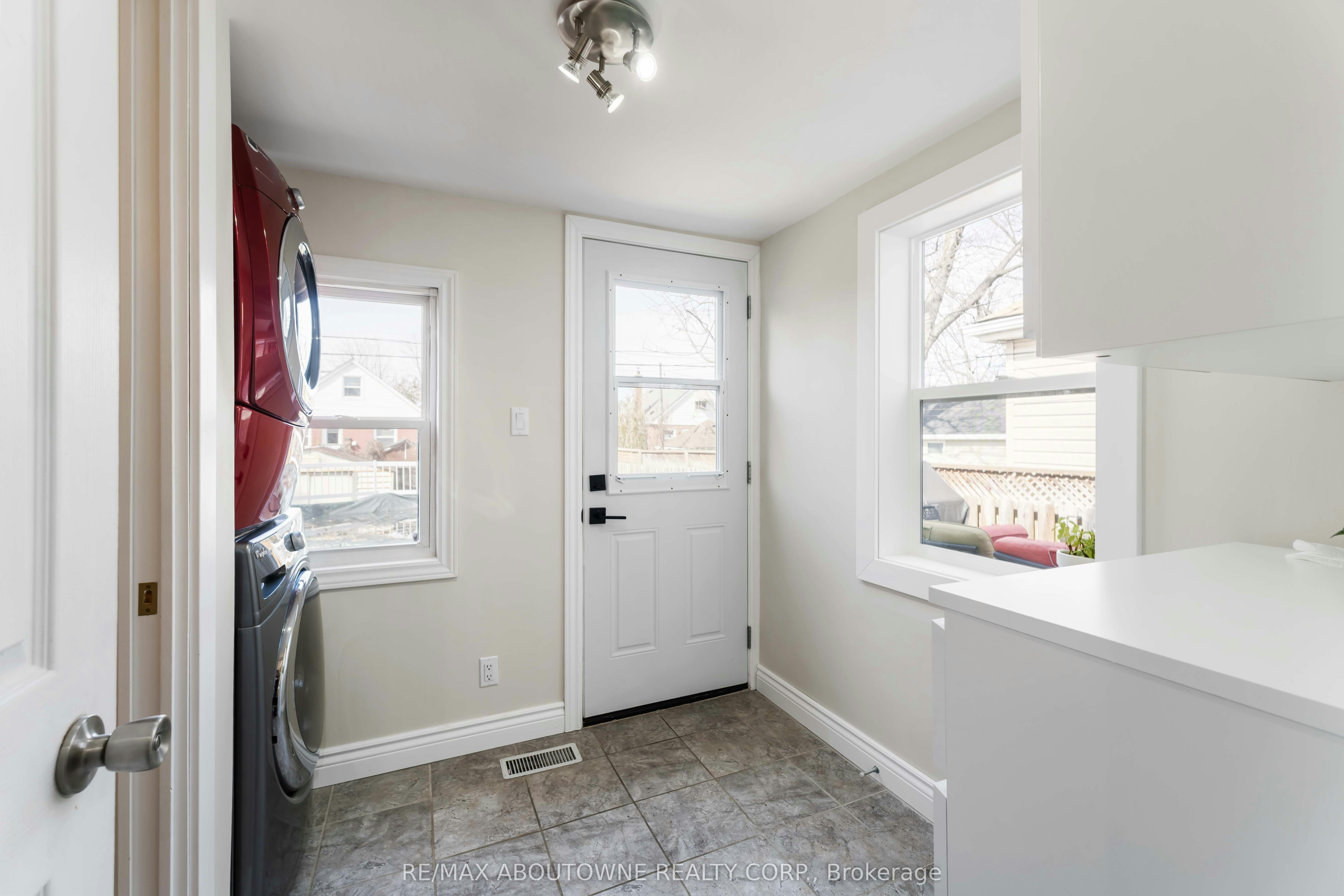 54 Weir Street S, Hamilton, ON, L8K 3A4 - 17