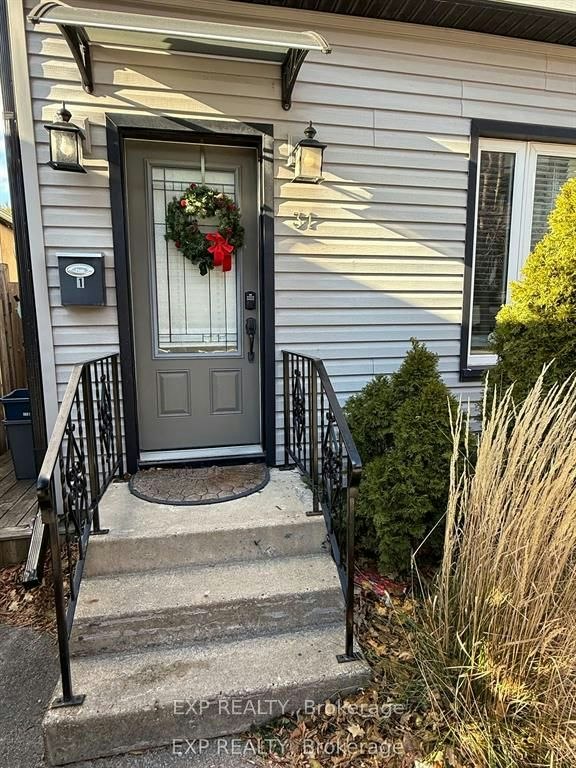 1-31 Raymond Street, St. Catharines, ON, L2R 2T3 - 2