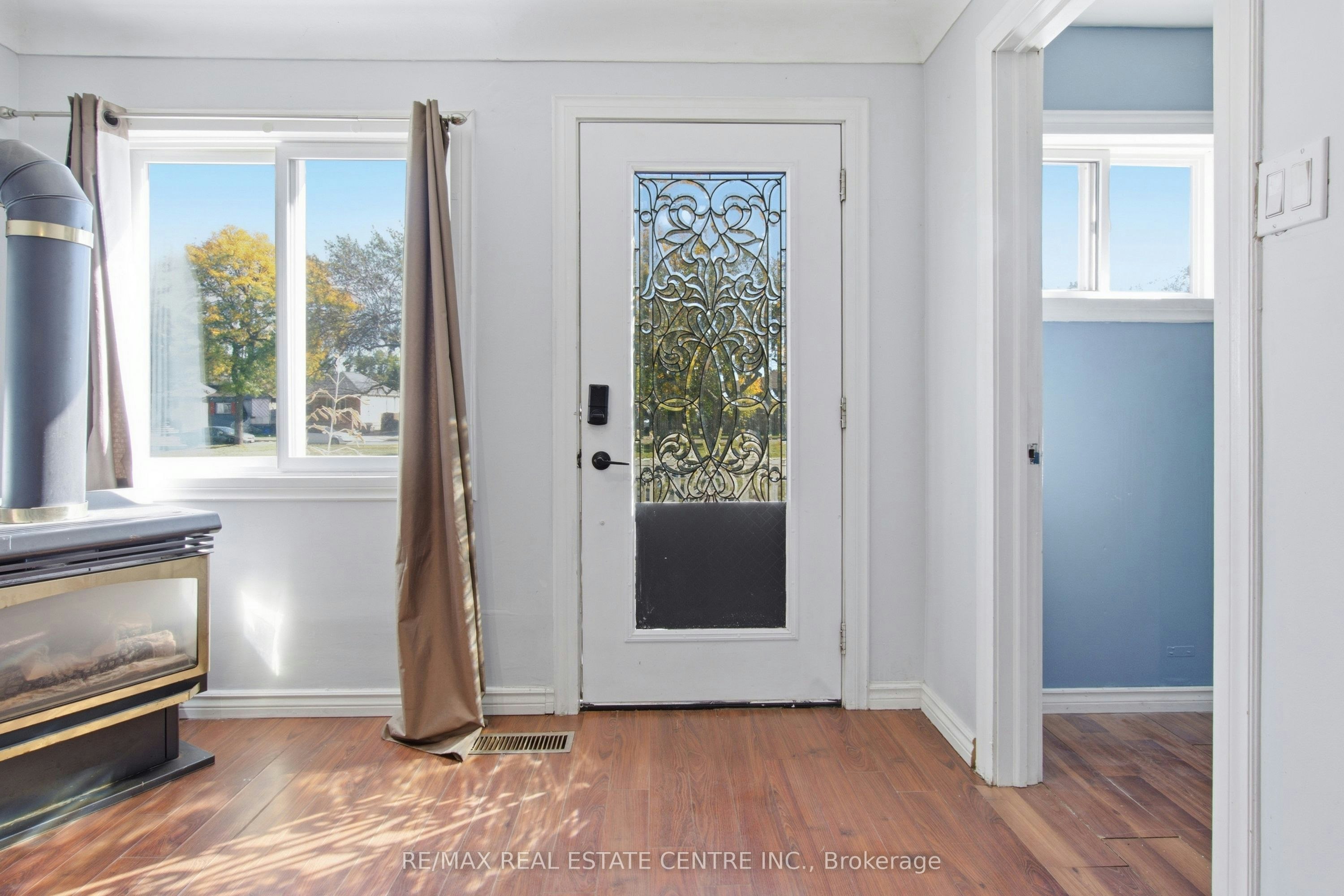 295 Strathearn Avenue, Hamilton, ON, L8H 5K8 4