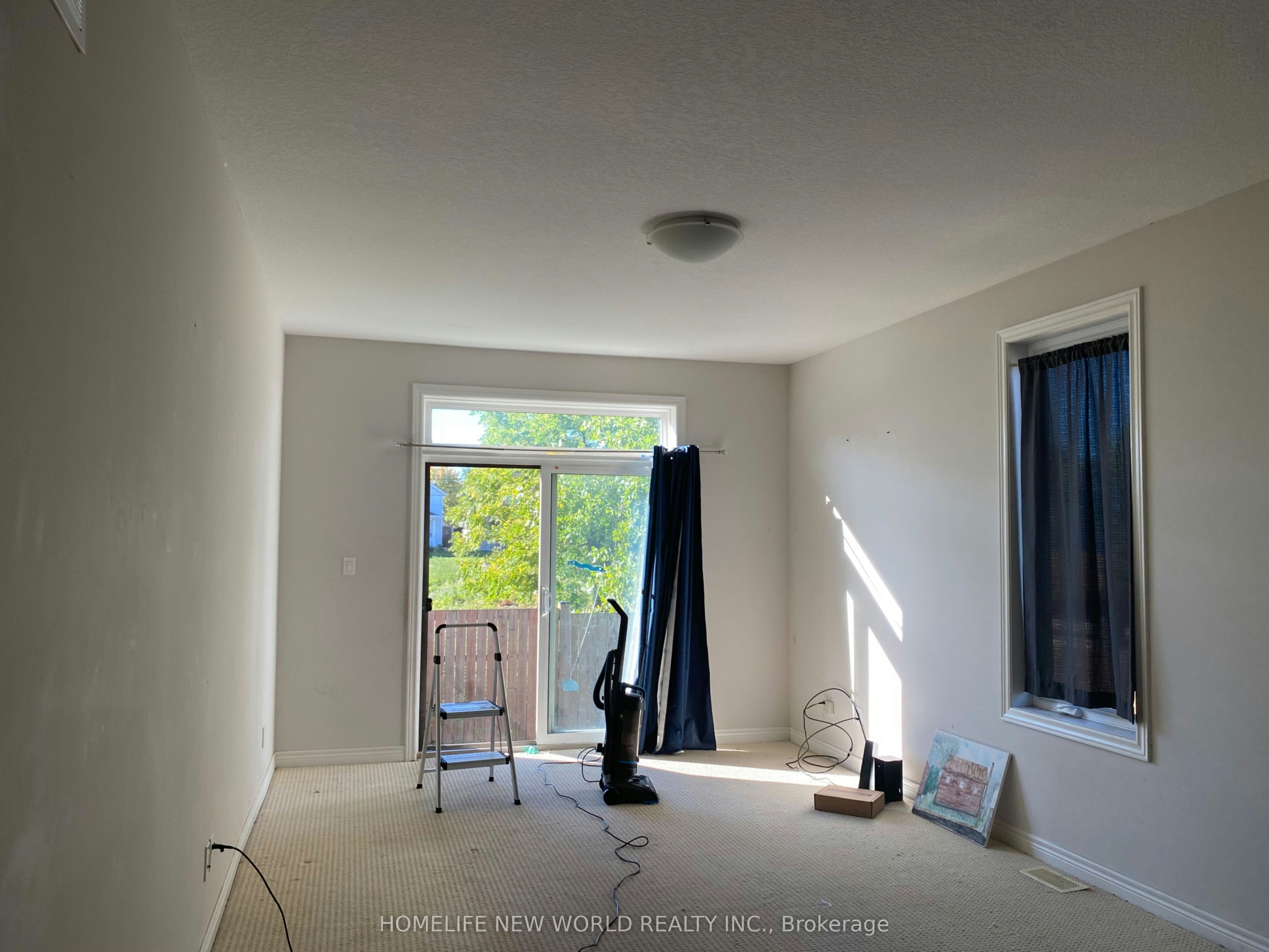 7 Ellis Avenue, St. Catharines, ON, L2P 0E6 - 4