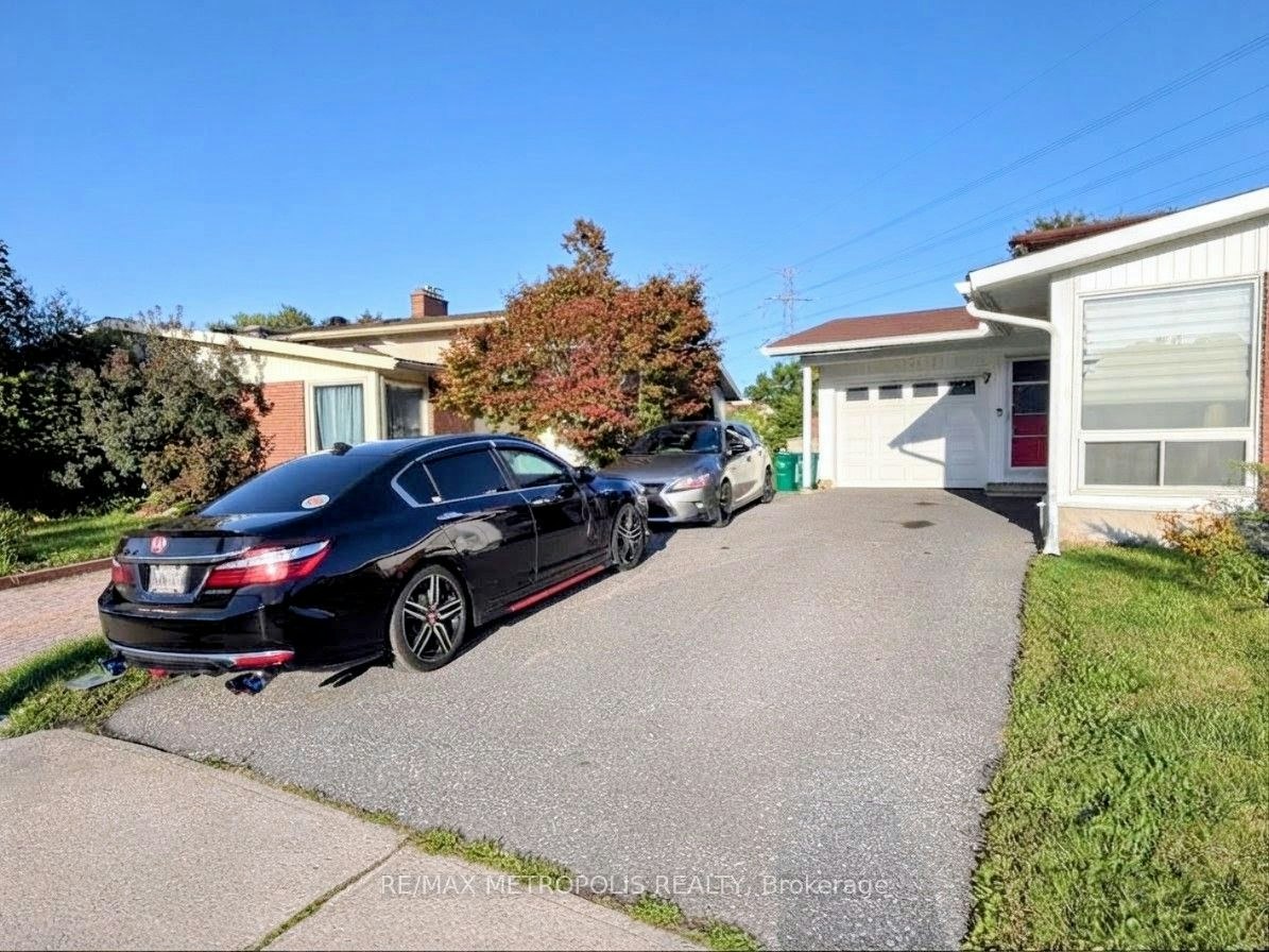 BSMT-7 Medhurst Drive, Ottawa, ON, K2G 3X7 2