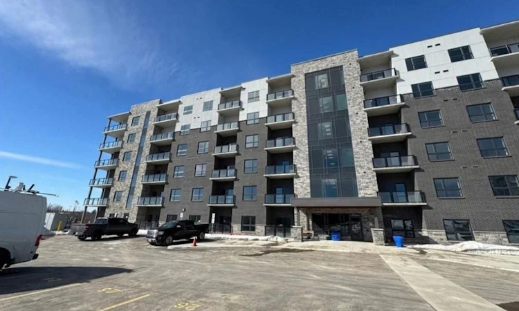 312-1000 Lackner Place