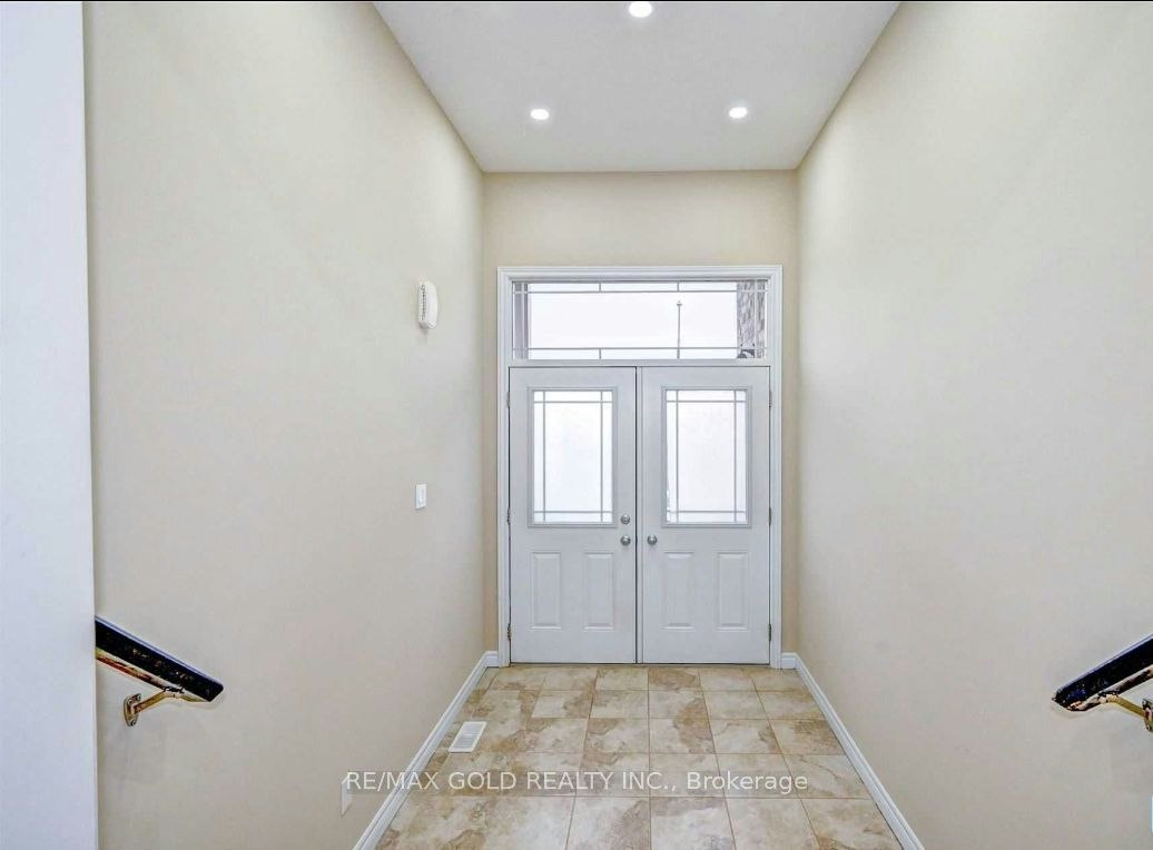 Upper-400 Wild Calla Street, Waterloo, ON, N2V 0B5 - 4