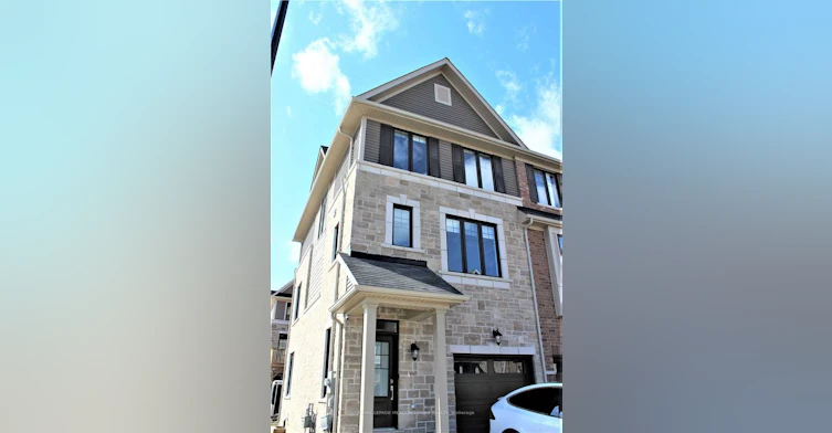 132 (Upper)-1890 Rymal Road E, Hamilton, ON, L0R 1P0