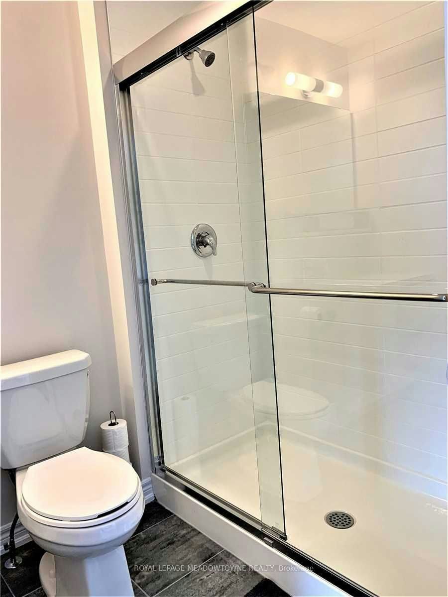 132 (Upper)-1890 Rymal Road E, Hamilton, ON, L0R 1P0 - 5