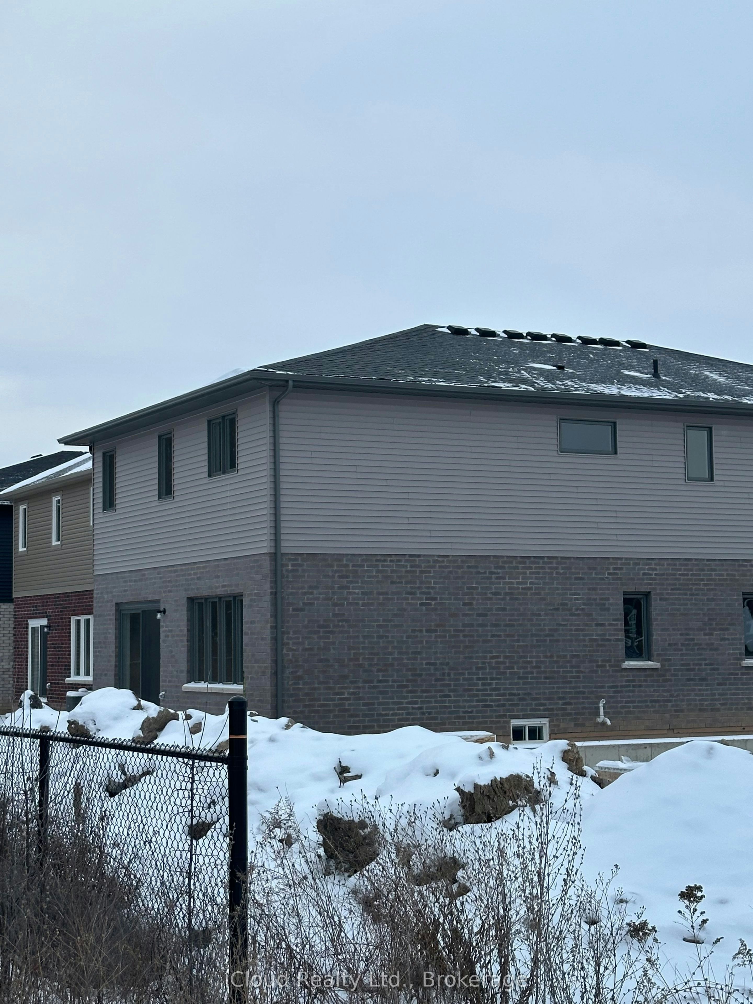 5 Wilson Court, Thorold, ON, L2V 4Z8 - 2