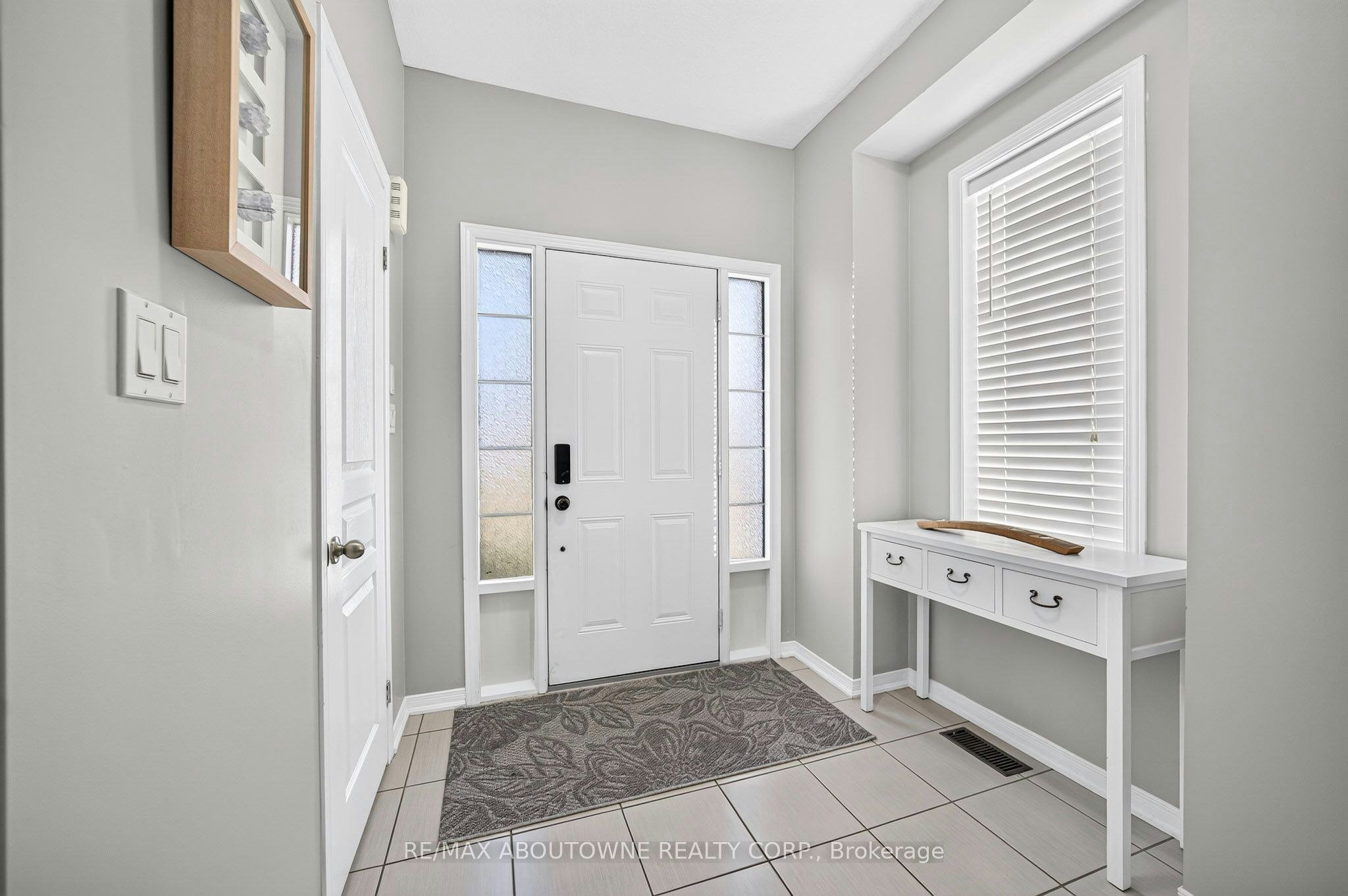 21-170 Palacebeach Trail, Hamilton, ON, L8E 0H2 2