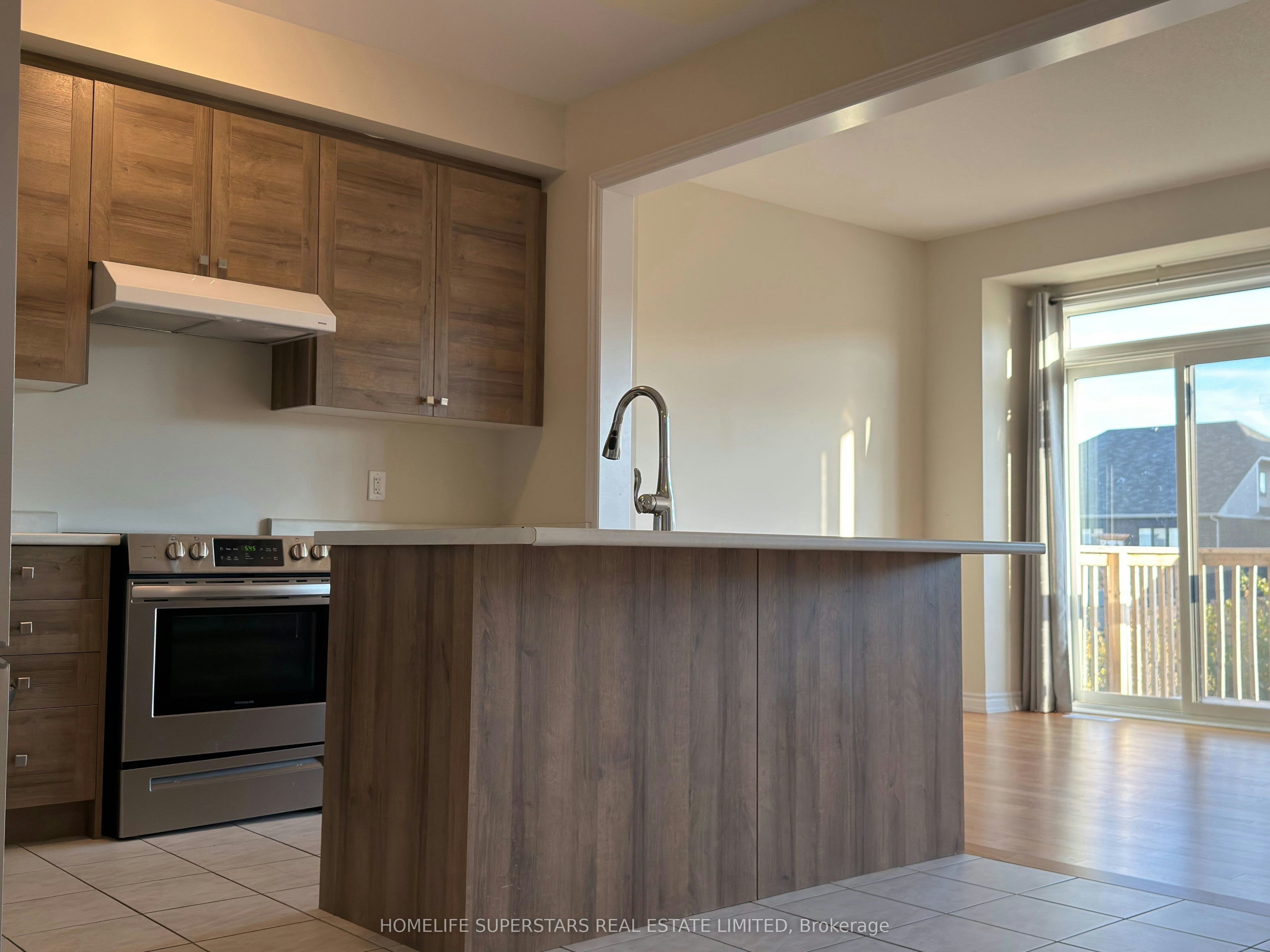 349 Vanilla Trail, Thorold, ON, L2V 0L2 - 5