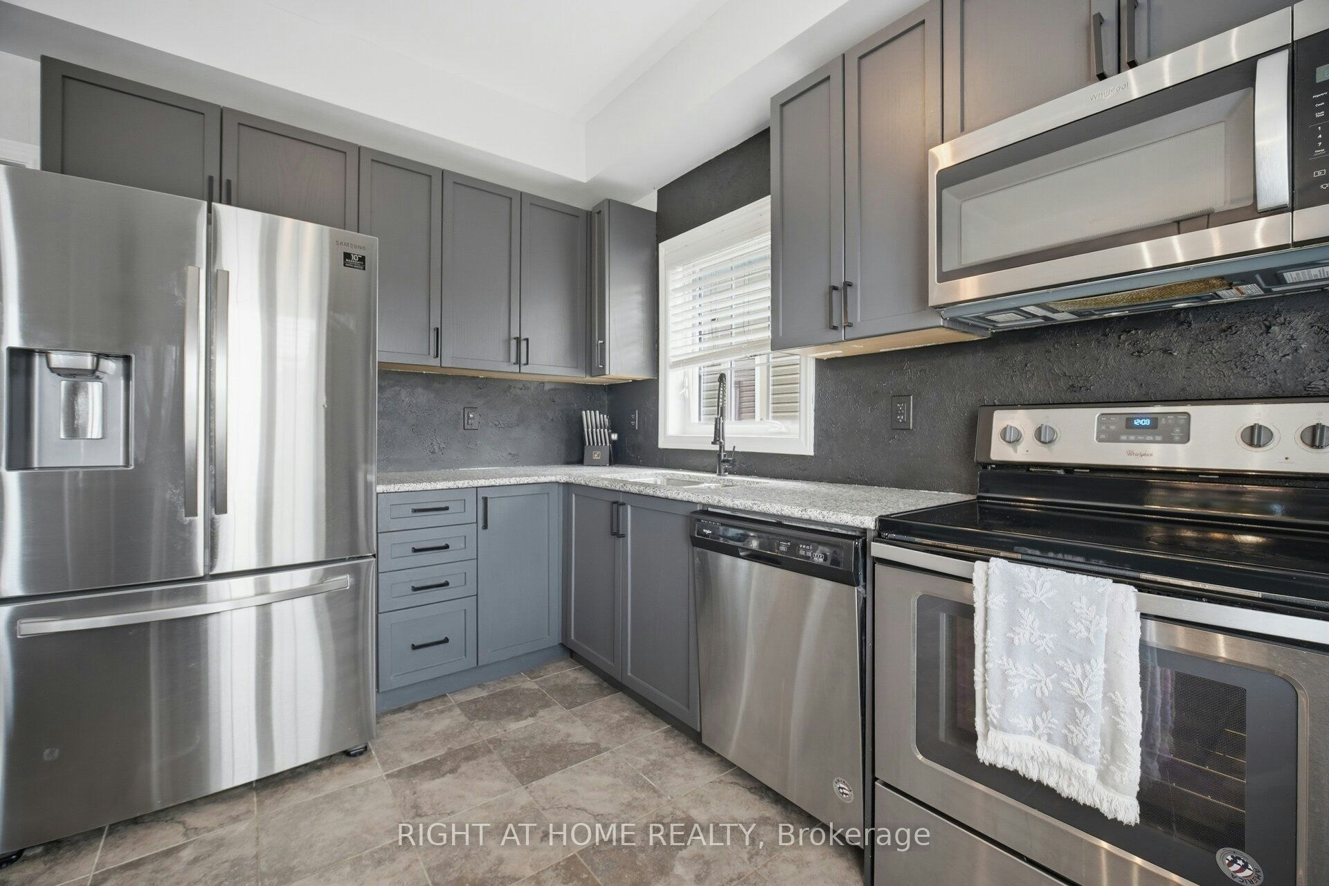 73-88 Decorso Drive, Guelph, ON, N1L 0A1 - 7