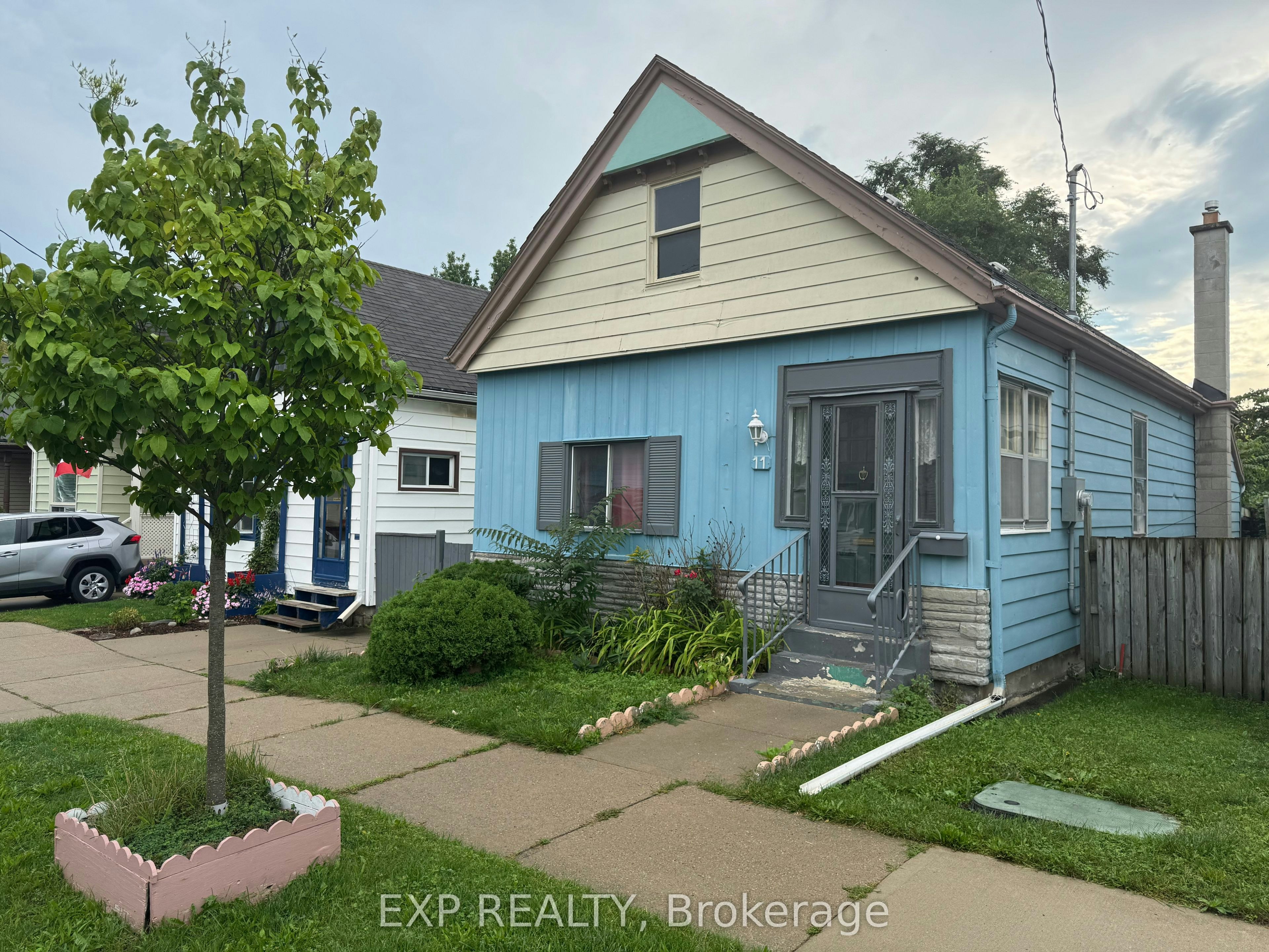 11 Rathmine Street, London, ON, N5Z 1Z2