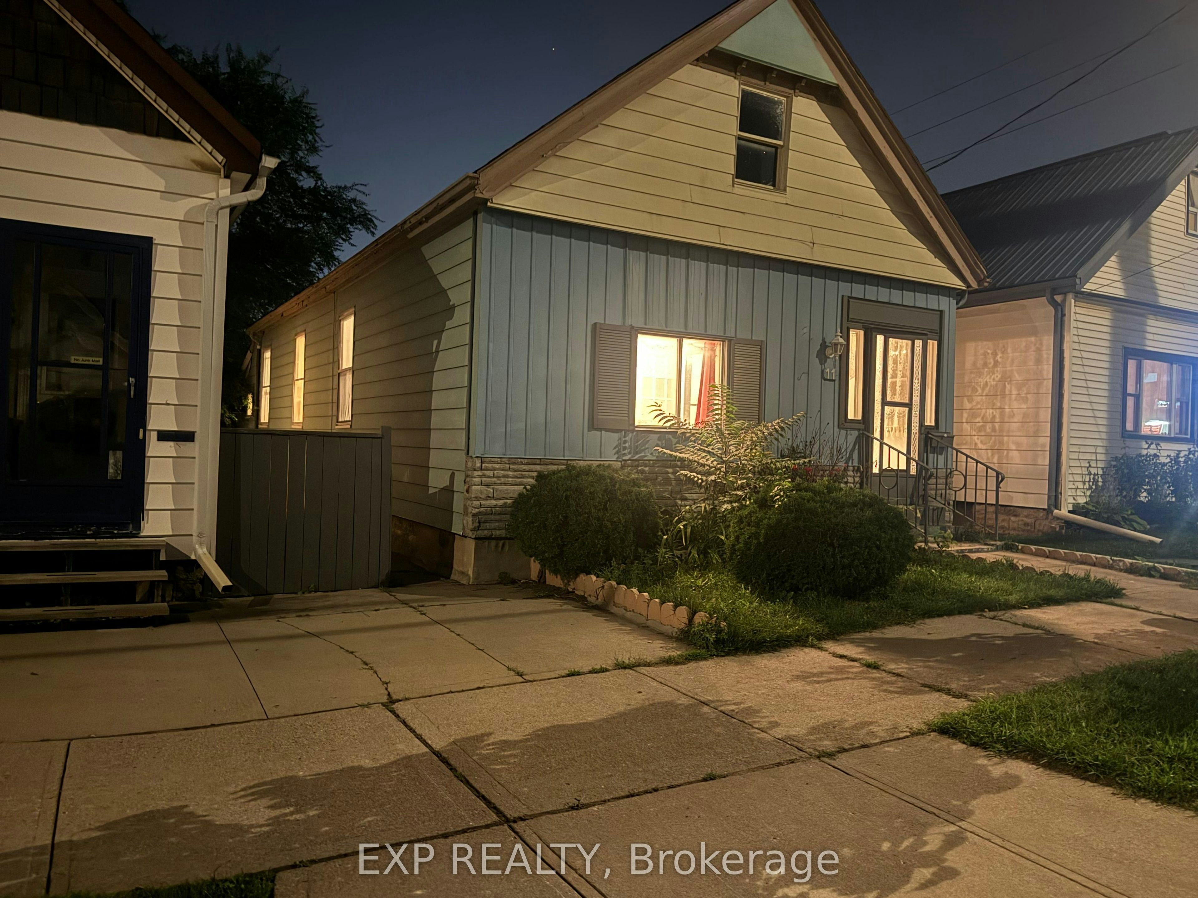 11 Rathmine Street, London, ON, N5Z 1Z2