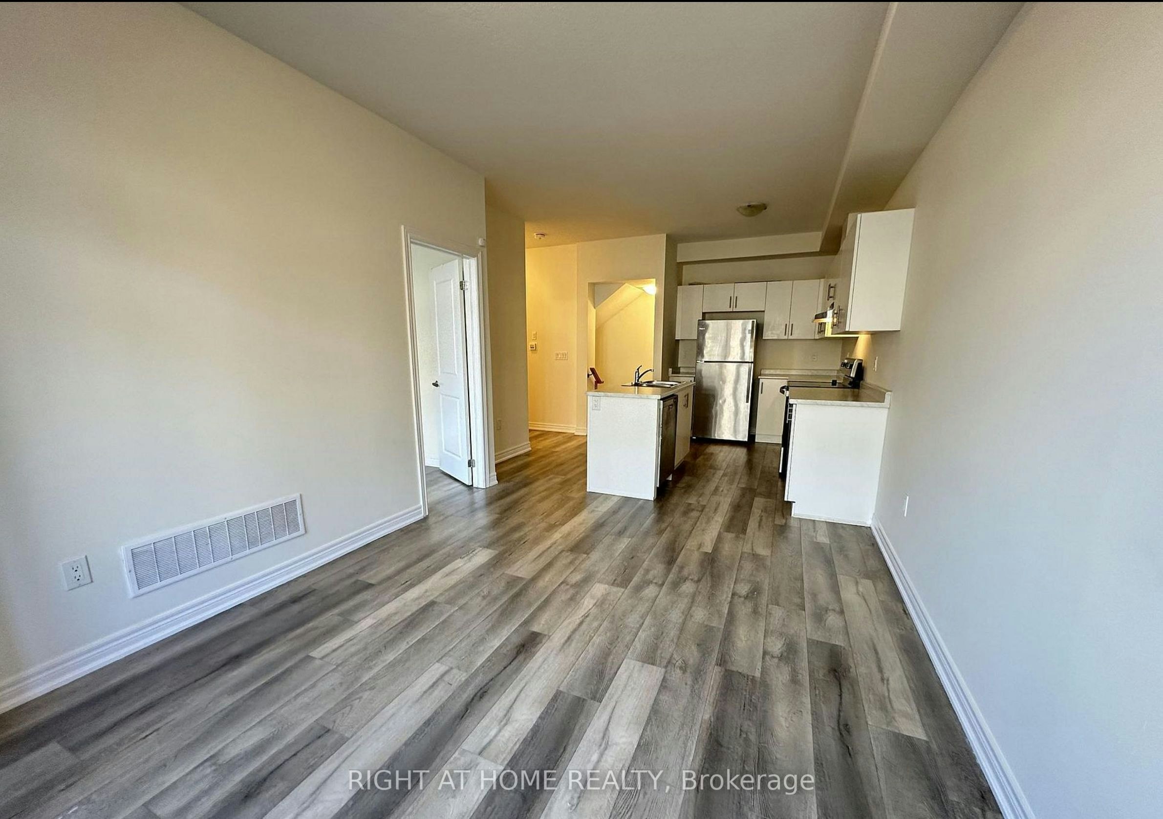 22-40 Zinfandel Drive, Hamilton, ON, L8E 0L1 - 11