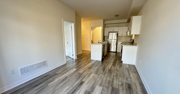 22-40 Zinfandel Drive, Hamilton, ON, L8E 0L1 - 11