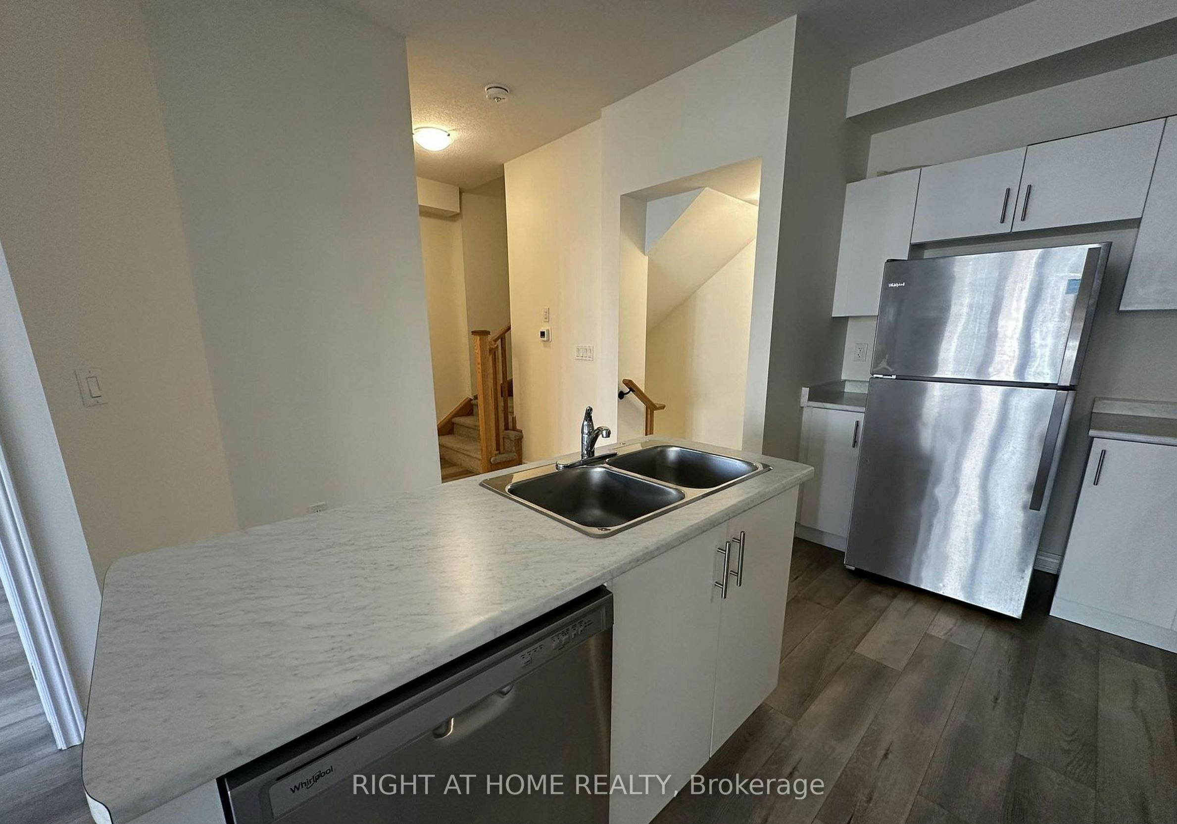 22-40 Zinfandel Drive, Hamilton, ON, L8E 0L1 - 8