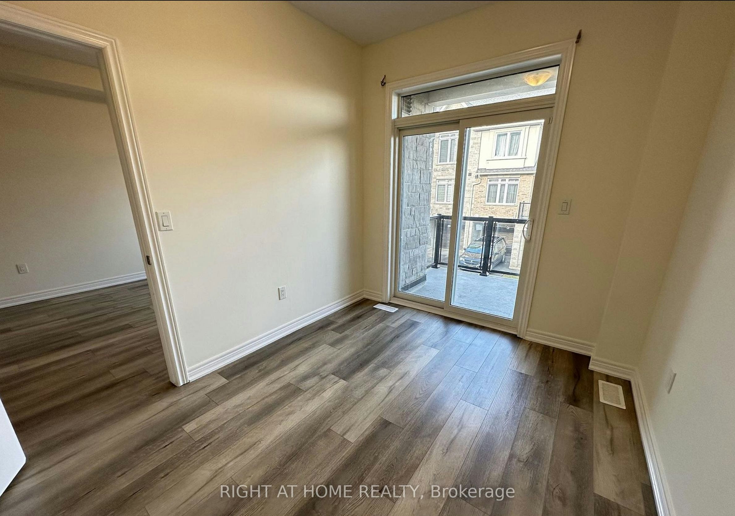 22-40 Zinfandel Drive, Hamilton, ON, L8E 0L1 - 14