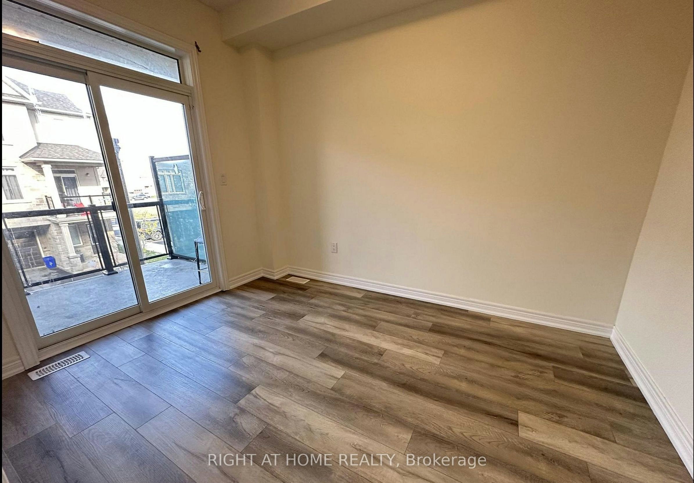 22-40 Zinfandel Drive, Hamilton, ON, L8E 0L1 - 13