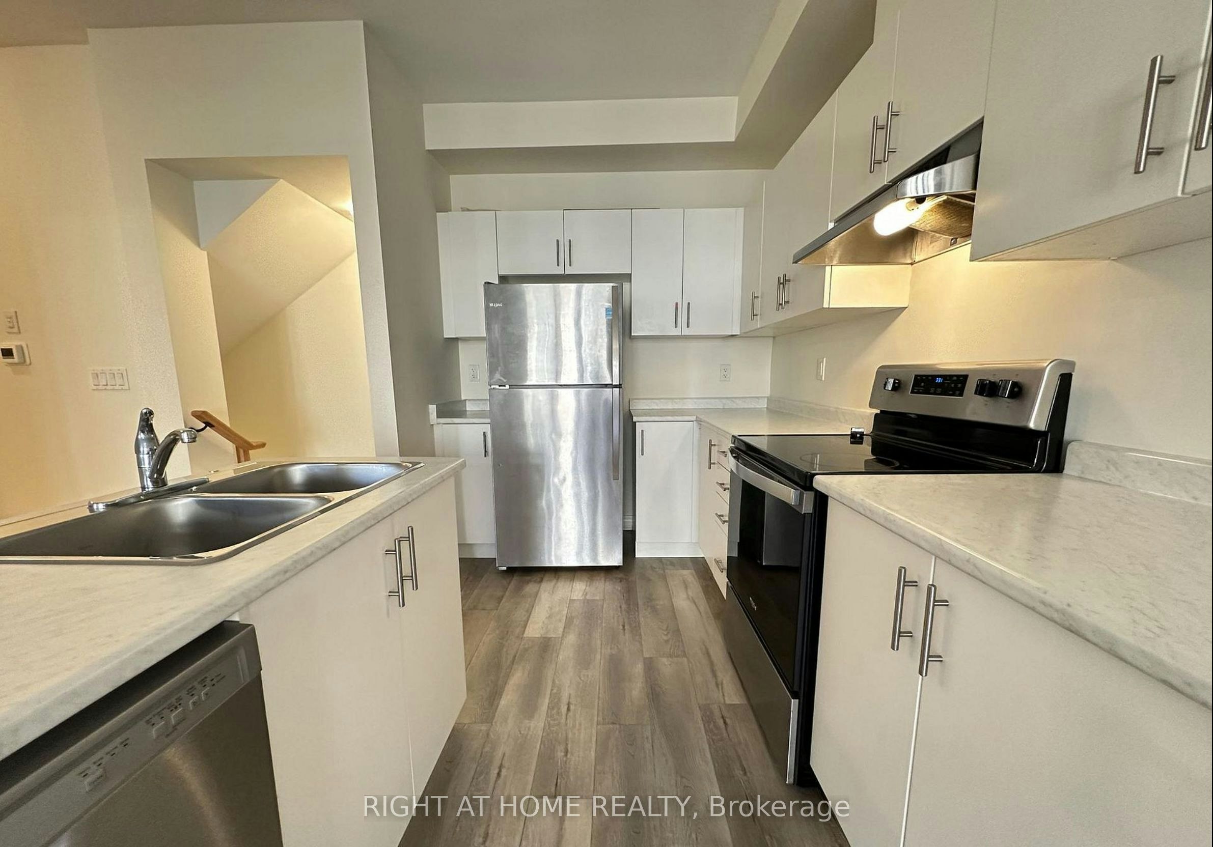 22-40 Zinfandel Drive, Hamilton, ON, L8E 0L1 - 10