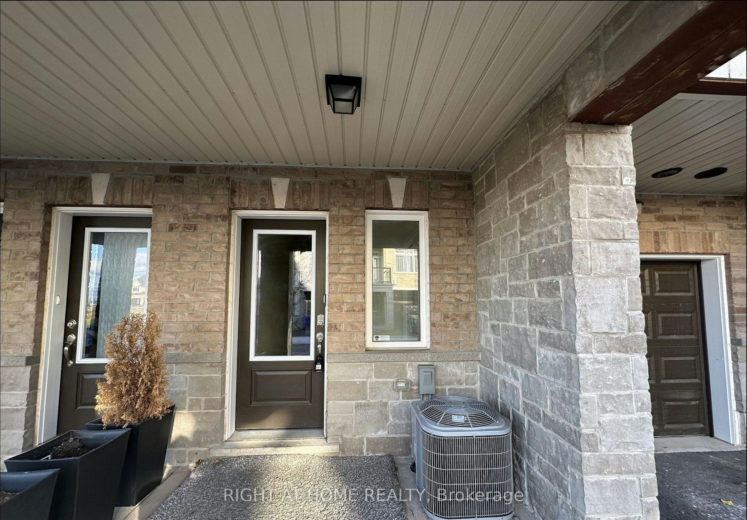 22-40 Zinfandel Drive, Hamilton, ON, L8E 0L1 - 2
