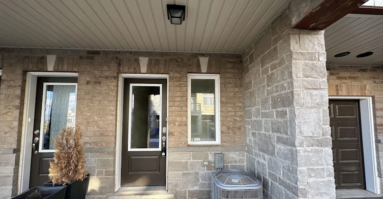 22-40 Zinfandel Drive, Hamilton, ON, L8E 0L1 - 2