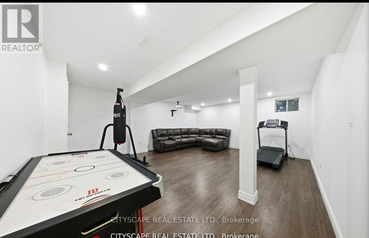 28 Celano Drive, Hamilton, ON, L8B 1V3 - 16