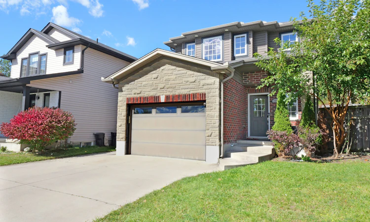 1984 Frederick Crescent