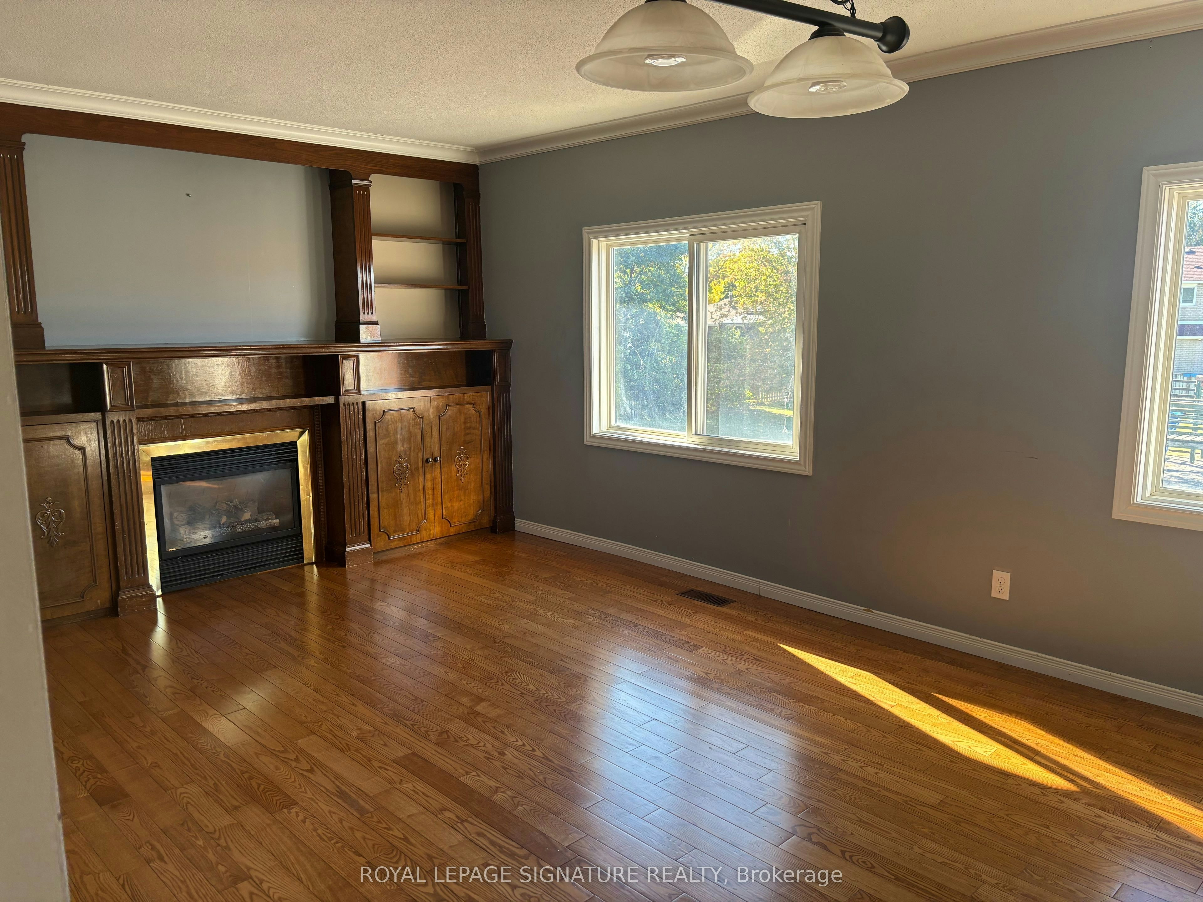 Upper-232 Barton Street, Hamilton, ON, L8E 9X9 - 4