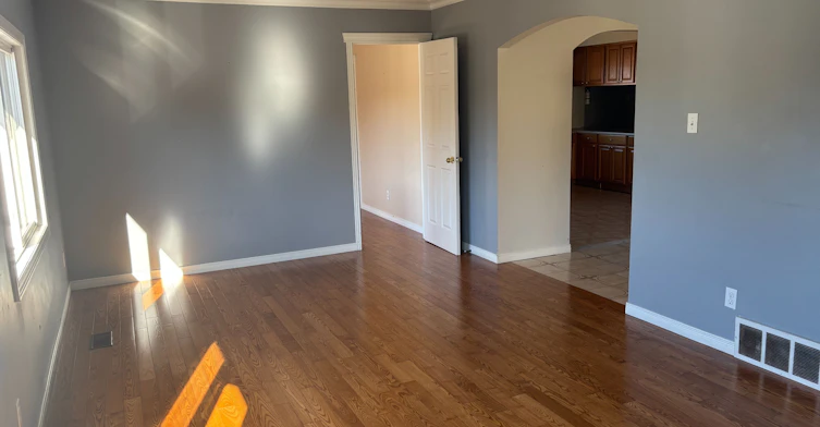 Upper-232 Barton Street, Hamilton, ON, L8E 9X9 - 11