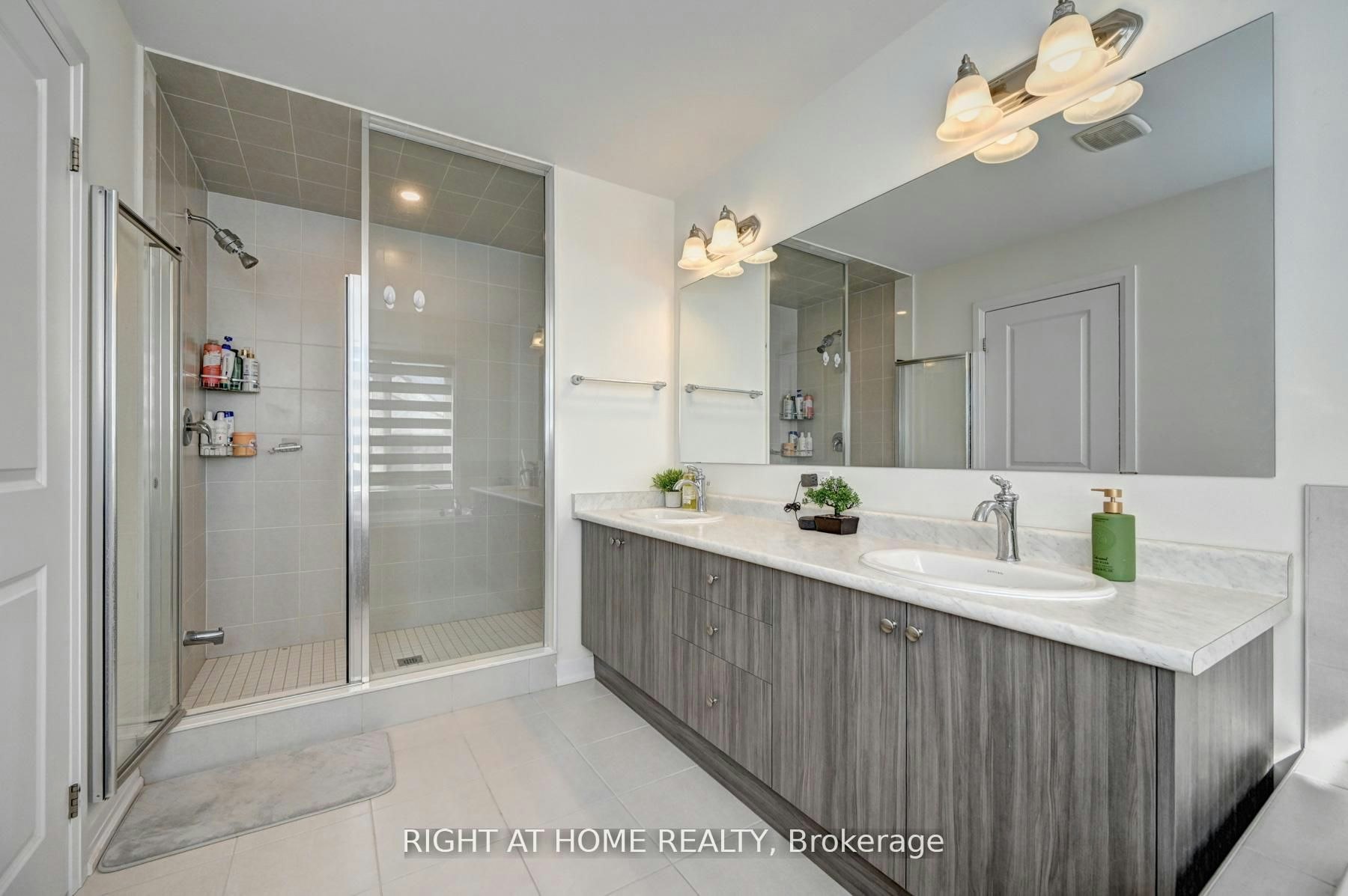 20-15 Blacklock Street, Cambridge, ON, N1S 0E6 - 25