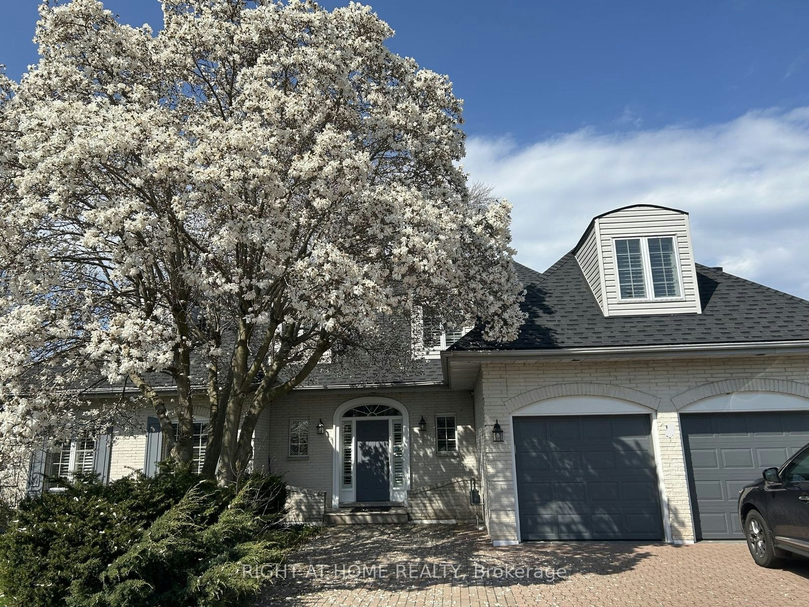 ROOM-5 Wendakee Drive, Hamilton, ON, L8E 5T1 - 2