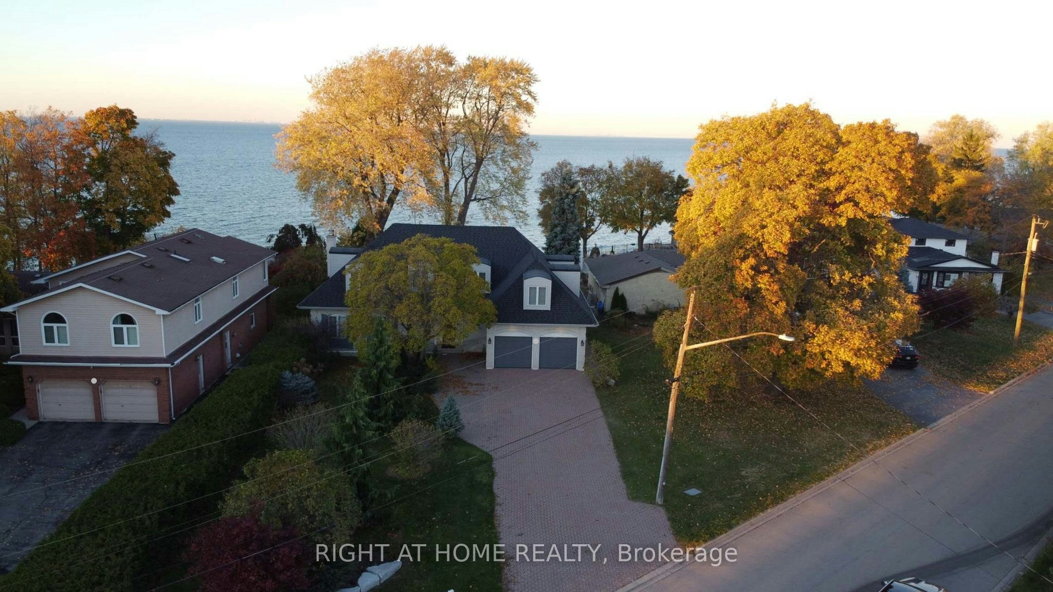 ROOM-5 Wendakee Drive, Hamilton, ON, L8E 5T1