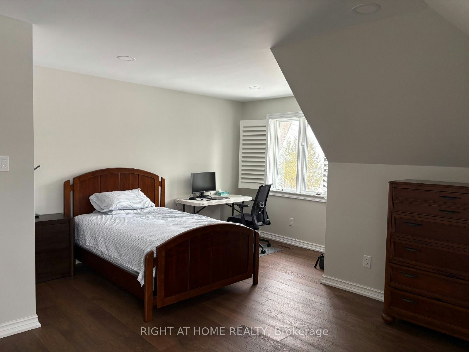 ROOM-5 Wendakee Drive, Hamilton, ON, L8E 5T1 - 6