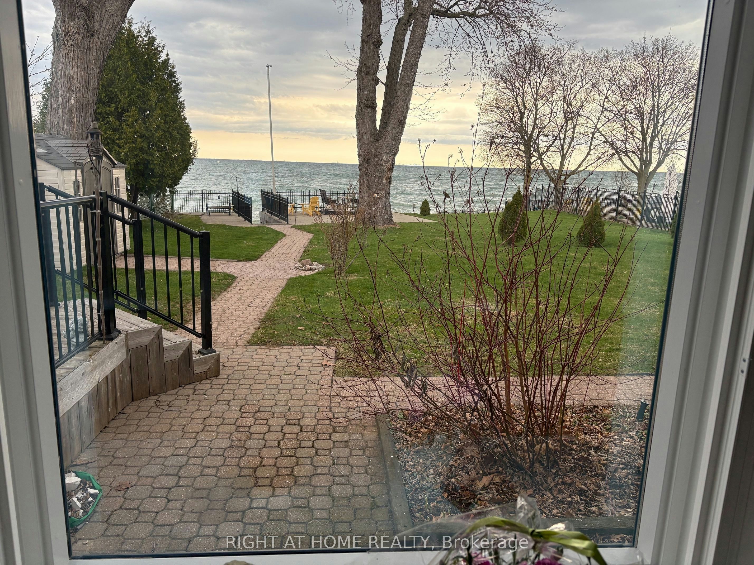 ROOM-5 Wendakee Drive, Hamilton, ON, L8E 5T1 - 9