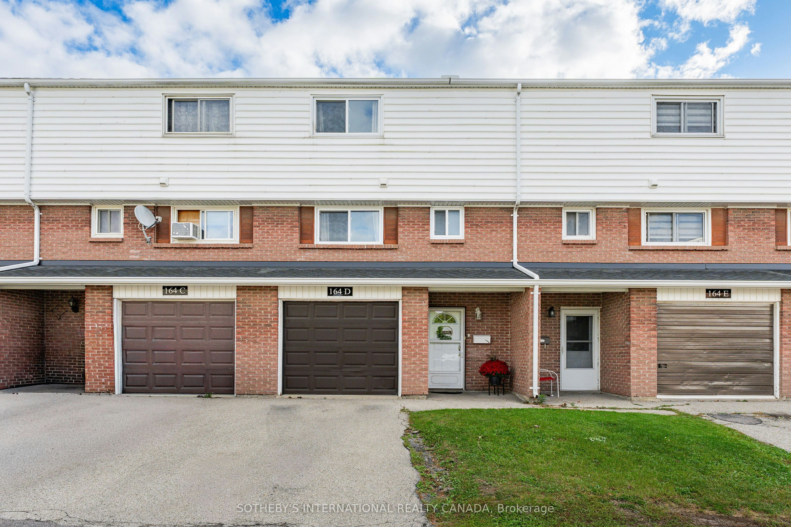 D-164 Henry Street, Brantford, ON, N3S 5C7