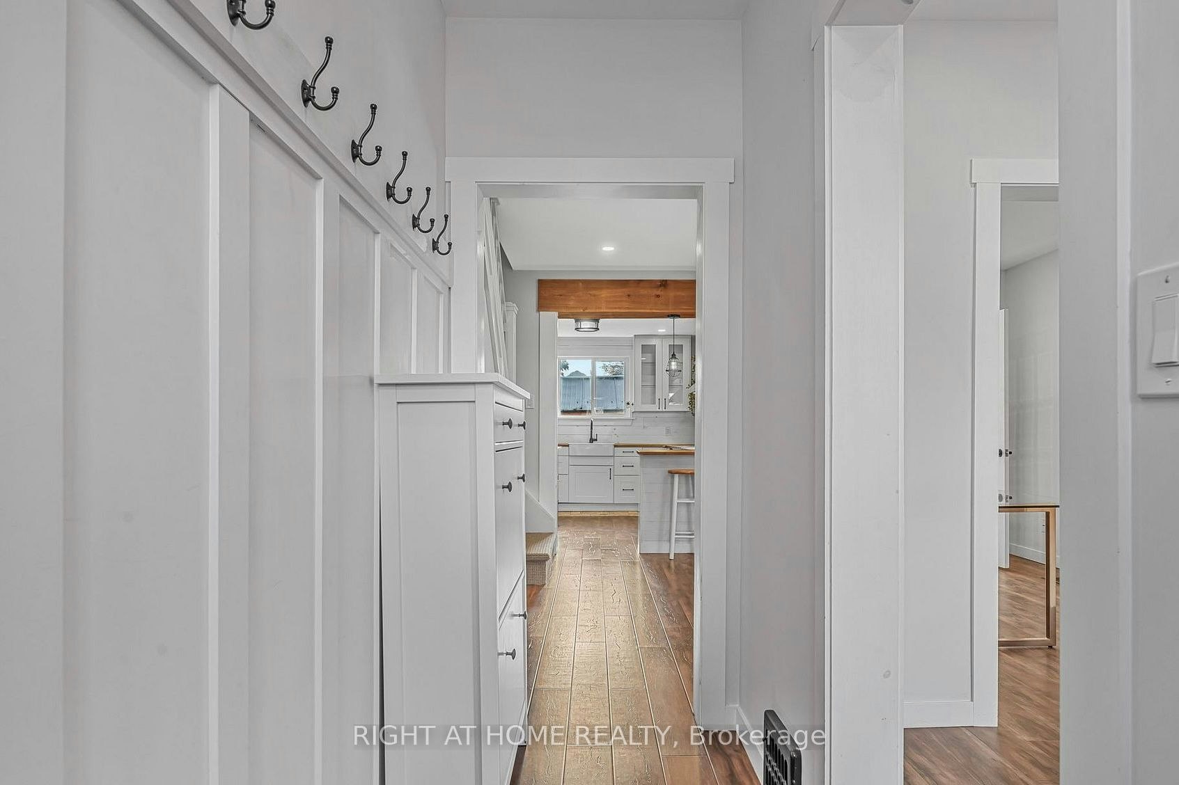 110 Cameron Avenue N, Hamilton, ON, L8H 4Z2 - 7