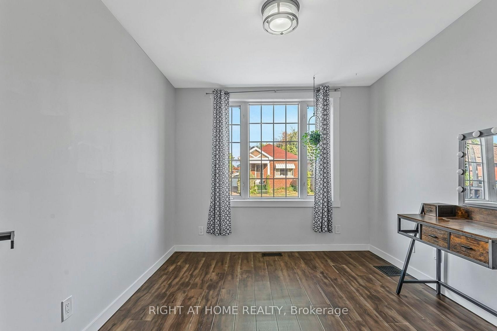 110 Cameron Avenue N, Hamilton, ON, L8H 4Z2 - 17