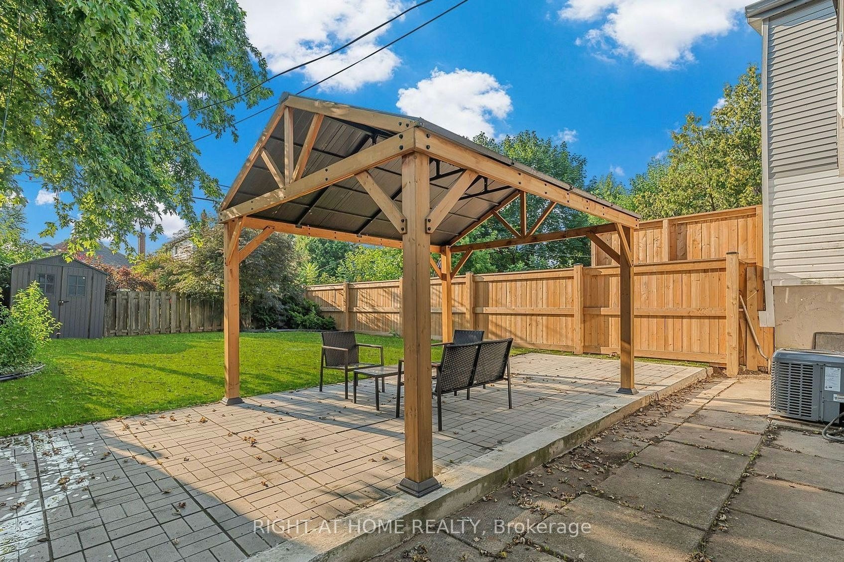 110 Cameron Avenue N, Hamilton, ON, L8H 4Z2 - 27