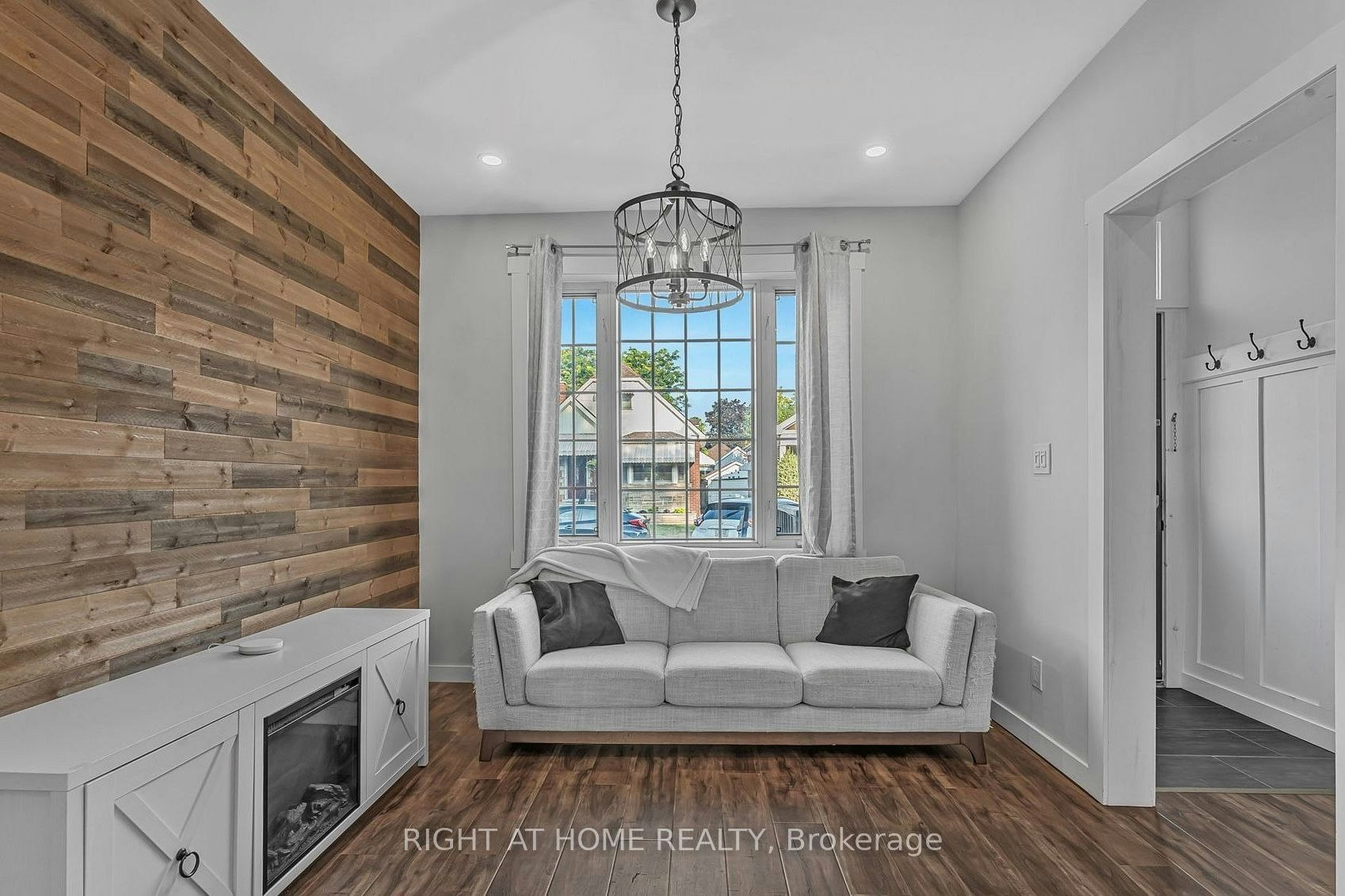 110 Cameron Avenue N, Hamilton, ON, L8H 4Z2 - 10