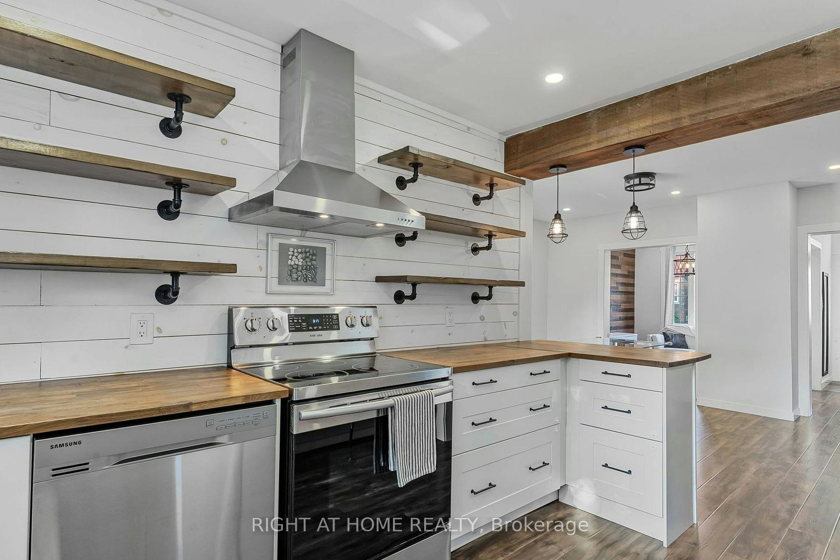 110 Cameron Avenue N, Hamilton, ON, L8H 4Z2 - 3