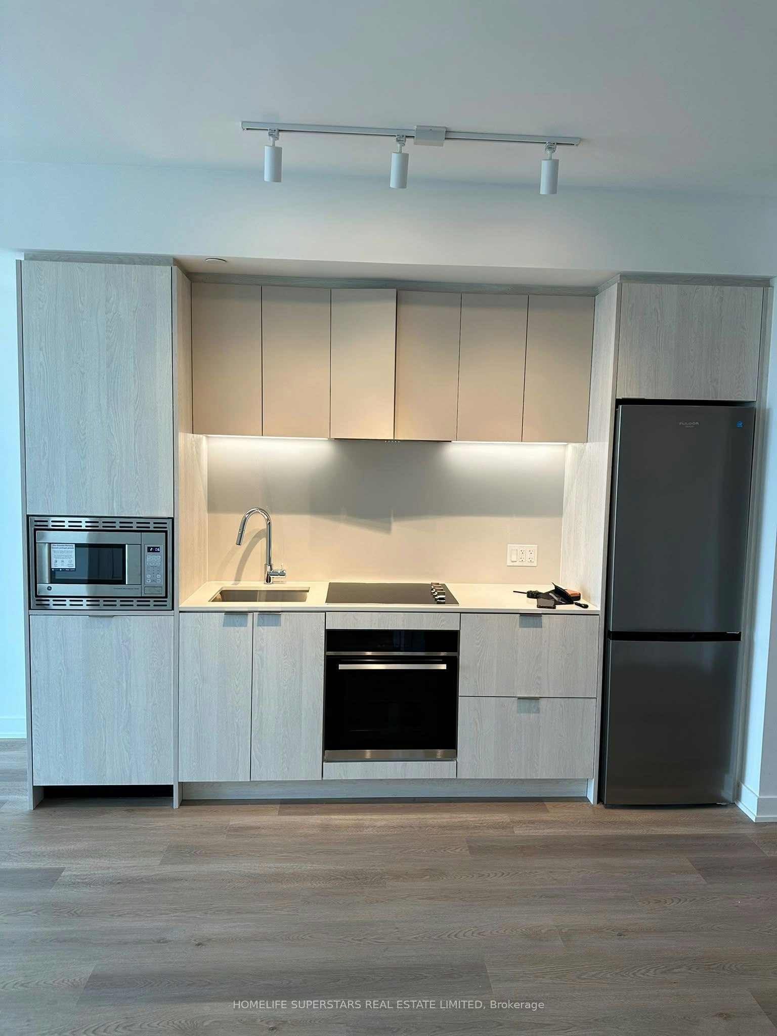 101 John Street, Hamilton, ON, L8R 1H7 - 7