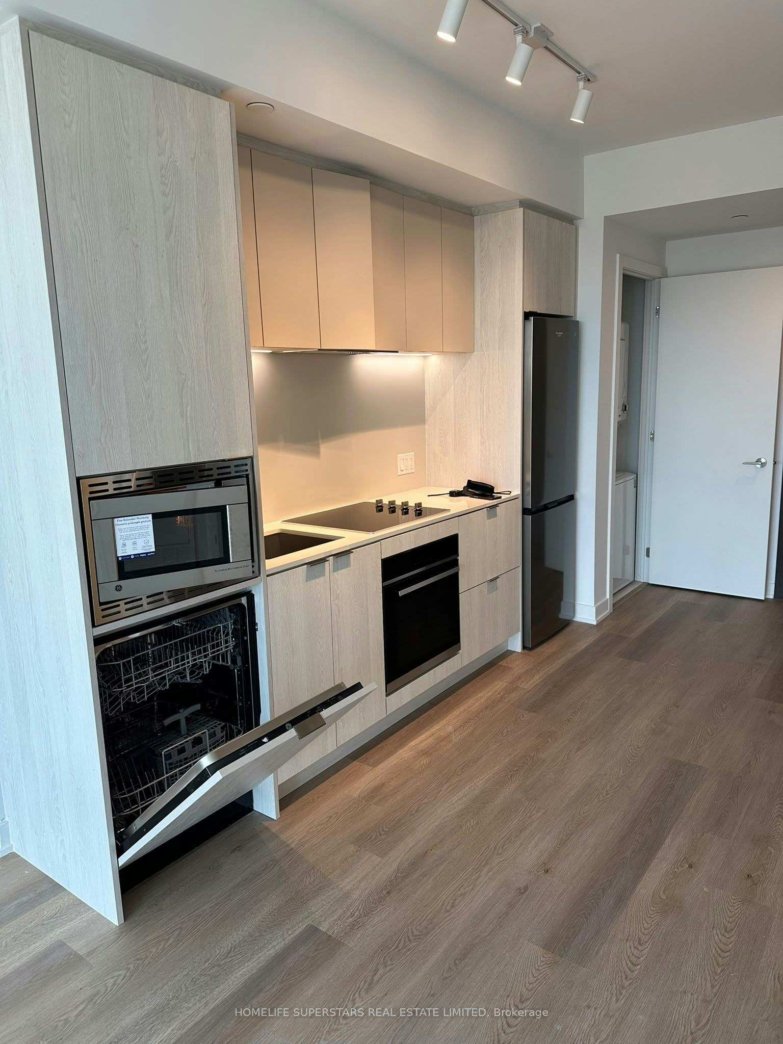 101 John Street, Hamilton, ON, L8R 1H7 - 4