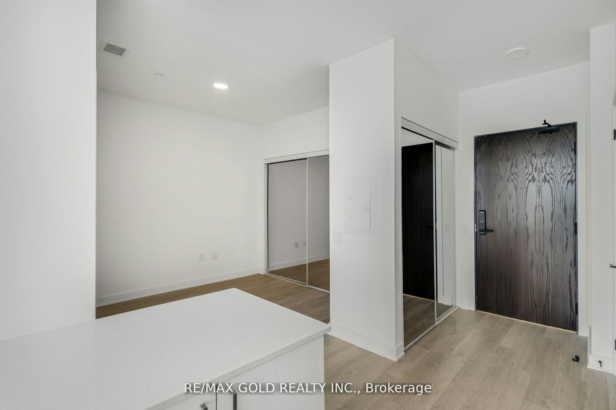 803-2782 Barton Street E, Hamilton, ON, L8E 0L3 - 14
